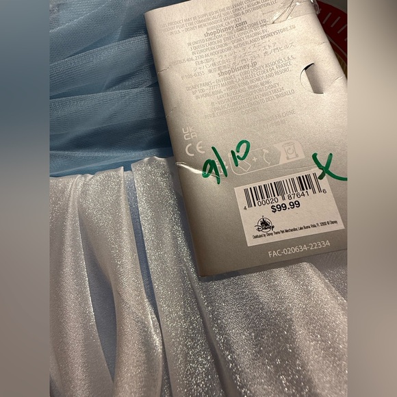 Cinderalla dress - Picture 2 of 5